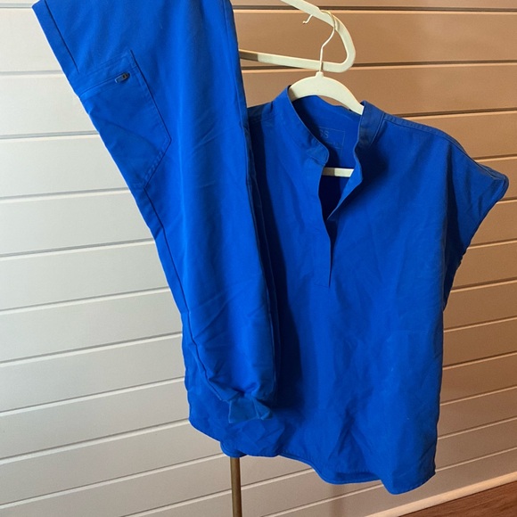 Figs Other - Figs Jogger and Rafael top set. One set. XS top, S bottom